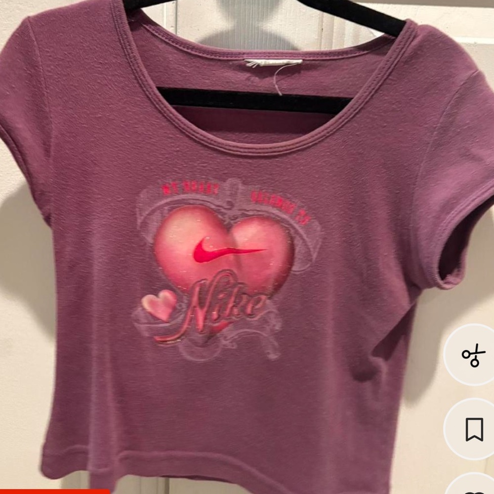 Nike Vintage Heart Graphic Tee - Purple